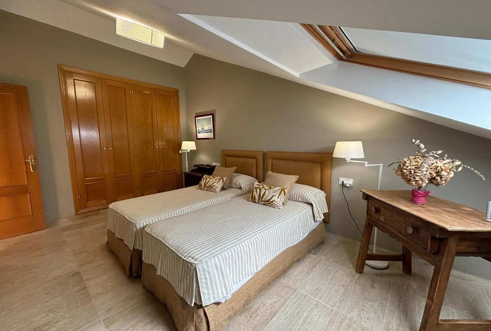 Apartment Atico Duplex En Playa Las Chapas Marbella