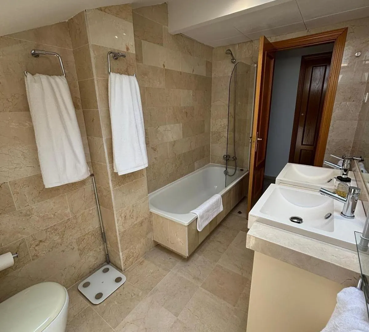 Apartment Atico Duplex En Playa Las Chapas Marbella
