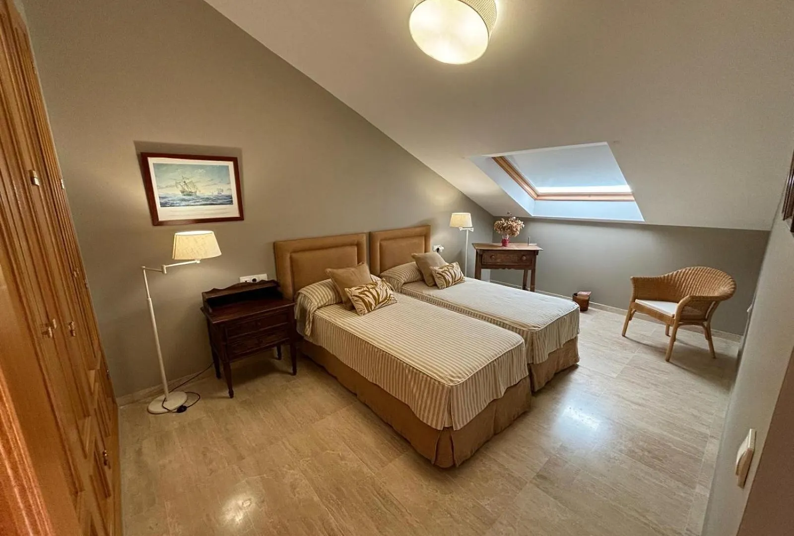 Atico Duplex En Playa Las Chapas Marbella